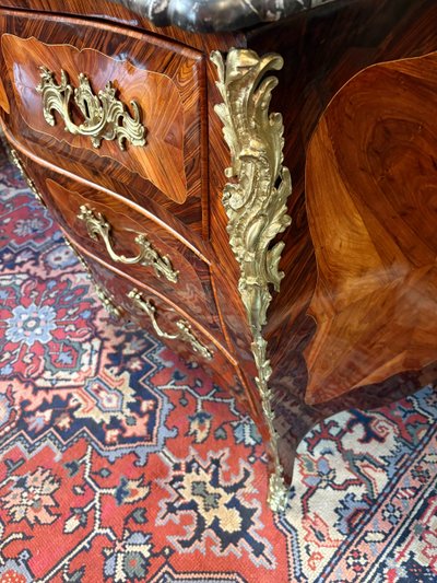 COMMODE EPOQUE LOUIS XV ESTAMPILLEE Jean-Chrysostome Stumpff (1731-1806)