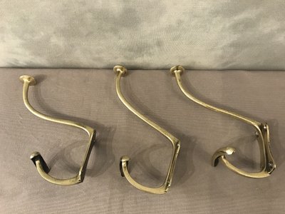Ensemble de trois porte manteaux, patères en bronze d'époque 19 ème 