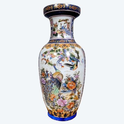 Asie XXeme : grand vase en porcelaine 