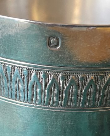 Timble gravée/ guillochée.