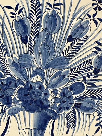 Piatto di Delft del XVIII secolo della bottega "La hache de porcelaine