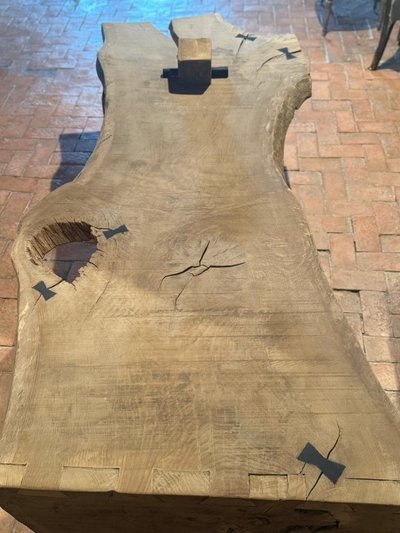 Table basse ( salon) reconstruit avec du vieux chêne datant des années 1950(environ)