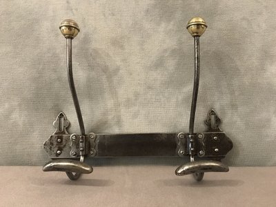 Porte manteaux, patères en fer poli d'époque 19 ème 