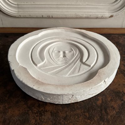 Matrice in gesso per medaglia di Anie Mouroux, volto della Vergine, XX secolo
