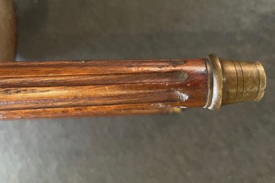 Grande table bouillotte en acajou d’époque restauration 