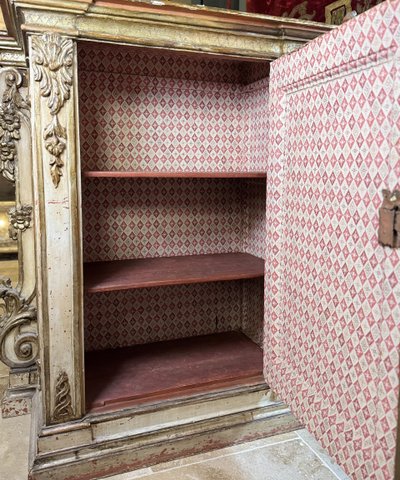 High Sideboard with the Coat of Arms of Clement XIII - Circa 1760