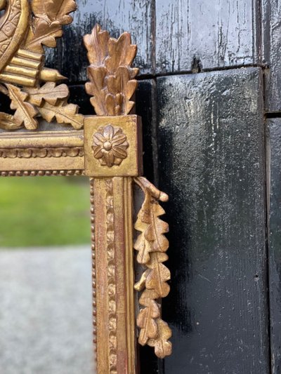 Miroir Louis XVI En Bois Sculpté Doré, XVIIIème Siècle