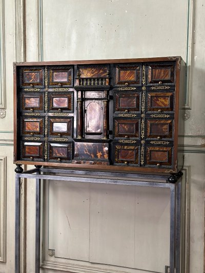 Cabinet En Bois Noirci Et écaille Blonde, Italie Fin XVIIéme Siècle