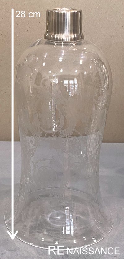 Imposing candlestick torch Baccarat Dauphin model.