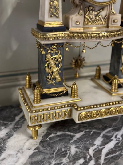 Louis XVI Portico Clock In Marble And Gilt Bronze, 18th Century