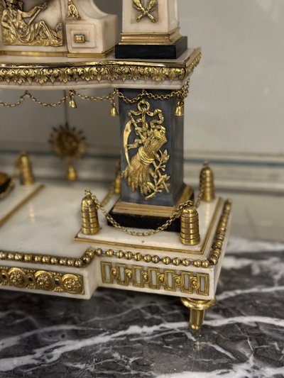 Louis XVI Portico Clock In Marble And Gilt Bronze, 18th Century