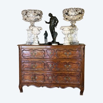 Commode Louis XV En Chêne Sculpté, XVIIIème Siècle
