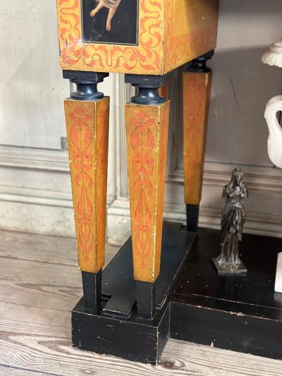 Console Bureau Décoré De Peintures Dans Le Goût De L’antique, Style Pompéien vers 1880