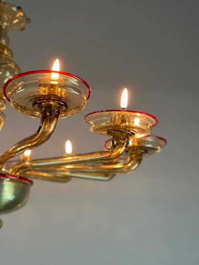 Venezianischer Kronleuchter aus Muranoglas in Mordoré mit rotem Netz, Venini Um 1940