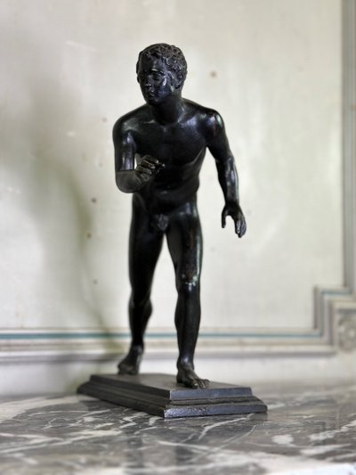Bronzo Grand Tour, Un Des Deux Coureurs De La Villa Des Papyri, patina nera 1880 ca.