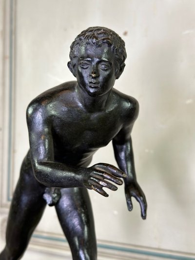 Bronzo Grand Tour, Un Des Deux Coureurs De La Villa Des Papyri, patina nera 1880 ca.