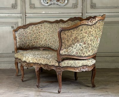 Banquette Corbeille Louis XV En Bois Sculpté, XVIIIème Siècle