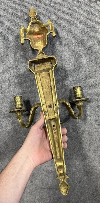 Paire d'appliques Empire aux cariatides en bronze doré