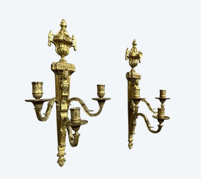 Paire d'appliques Empire aux cariatides en bronze doré