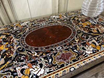 Tavolino da caffè intarsiato in marmo, circa 1990