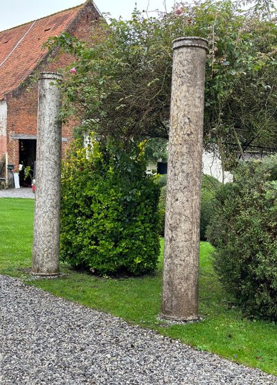 Paire De Colonnes En Pierre D’istrie, Venise XVIème Siècle