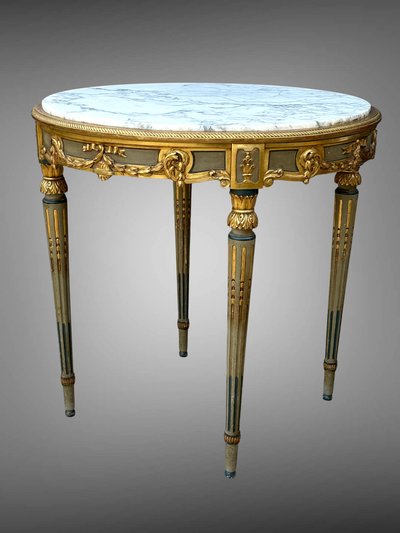 GUERIDON ROND XIXe DE STYLE LOUIS XVI EN BOIS PEINT ET DORÉ AVEC DESSUS MARBRE