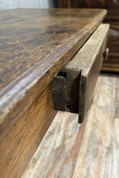 Bureau époque Louis XIII en bois massif
