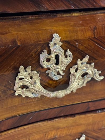 Commode Louis XV En Placage Et Bronzes Dorés, Marbre De Rance, XVIIIème Siècle