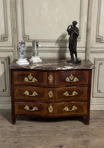 Commode Louis XV En Placage Et Bronzes Dorés, Marbre De Rance, XVIIIème Siècle