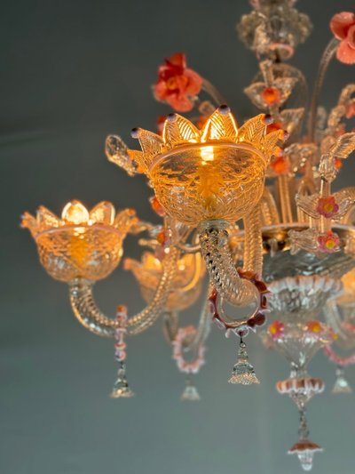 Lampadario veneziano in vetro di Murano incolore e rosa, 6 bracci luminosi, circa 1940