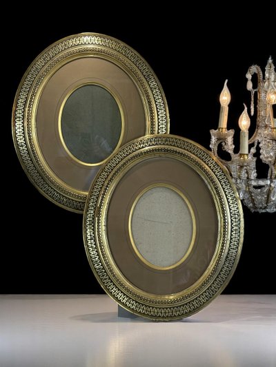 PAIRE DE GRANDS CADRES EPOQUE NAPOLEON III AVEC LES PASSES PARTOUT ET VITRES