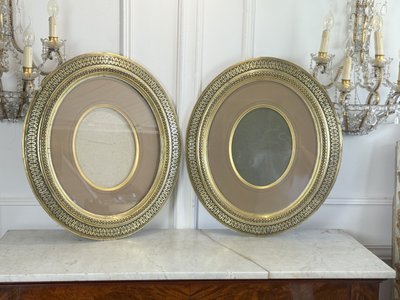 PAIRE DE GRANDS CADRES EPOQUE NAPOLEON III AVEC LES PASSES PARTOUT ET VITRES