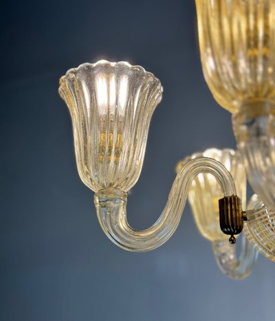 Lustre Vénitien En Verre De Murano Doré Et à Reticello , 6 Bras De Lumière Vers 1950