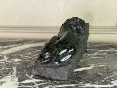 Scultura in marmo verde serpentino, Il leone di Lucerna di Bertel Thorvaldsen 1880 ca.
