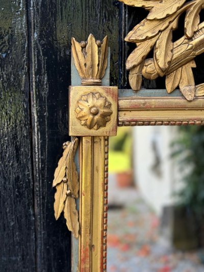 Louis XVI Mirror in Carved and Gilded Wood, Late 18th Century