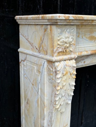Cheminée De Style Louis XVI En Marbre Jaune De Sienne Vers 1880