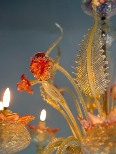 Venetian Chandelier in Opalescent, Gold and Red Murano Glass, 8 Light Arms Circa 1930