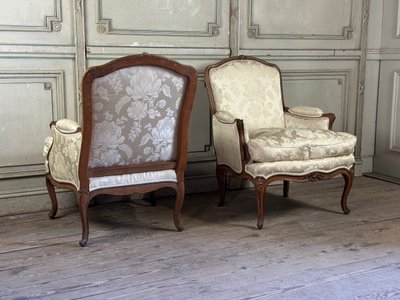 Paire De Grandes Bergères Louis XV Estampillée Nicolas Quinibert Foliot , Paris XVIIIème Siècle