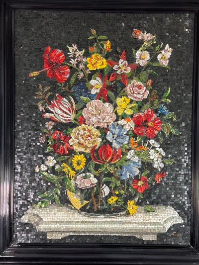 Stillleben mit Blumenstrauß, Glasmosaik, Monogramm Ch, um 1980