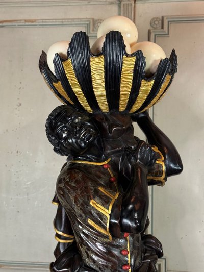 Coppia di porta bacinelle moreschi, sculture veneziane laccate e dorate, circa 1880