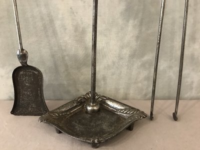 Serviteur de cheminée ancien en fer et fonte d'époque 19 ème 