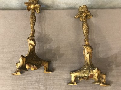 Paire de bougeoirs ancien en régule doré d'époque 19 ème 