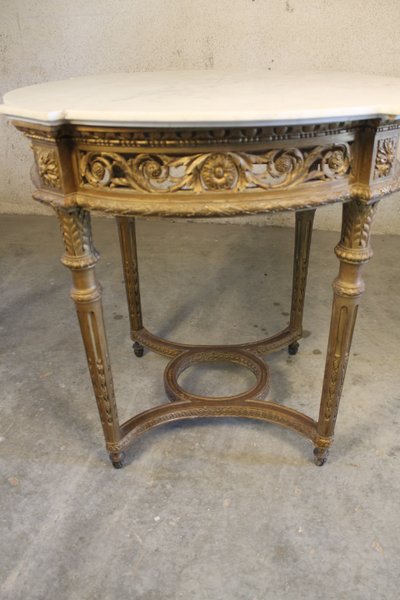 Table guéridon en bois sculpté doré de style Louis XVI époque 19ème