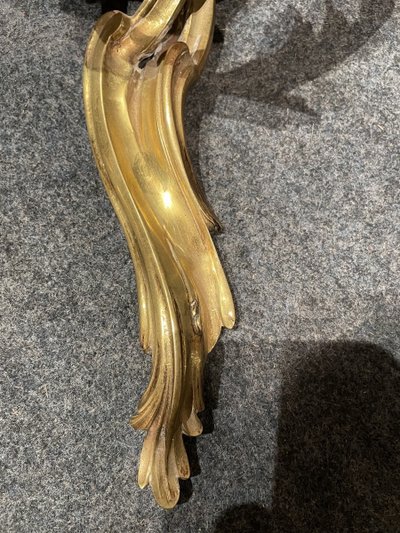 Coppia di applique in bronzo in stile Luigi XV