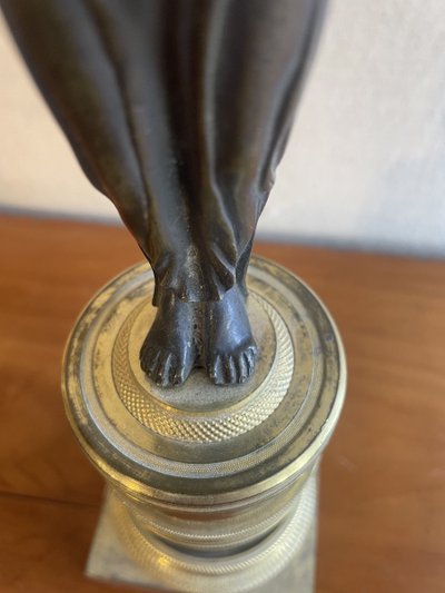 Coppia di candelabri del periodo Direttorio con 2 patine