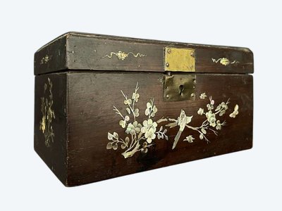 Scatola asiatica in legno esotico e madreperla – Vietnam o Cina, fine XIX secolo
