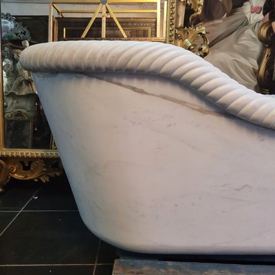 Marble bathtub, early/mid 19th century