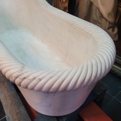 Marble bathtub, early/mid 19th century