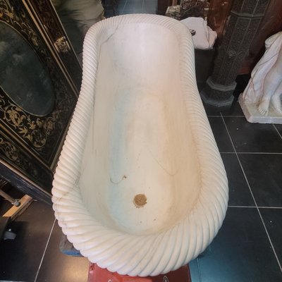 Marble bathtub, early/mid 19th century