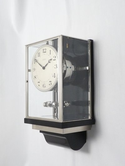 Atmos wall clock by Jean Léon Reutter